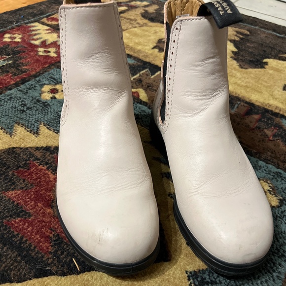 Blundstone UK5, US8 - Picture 1 of 8
